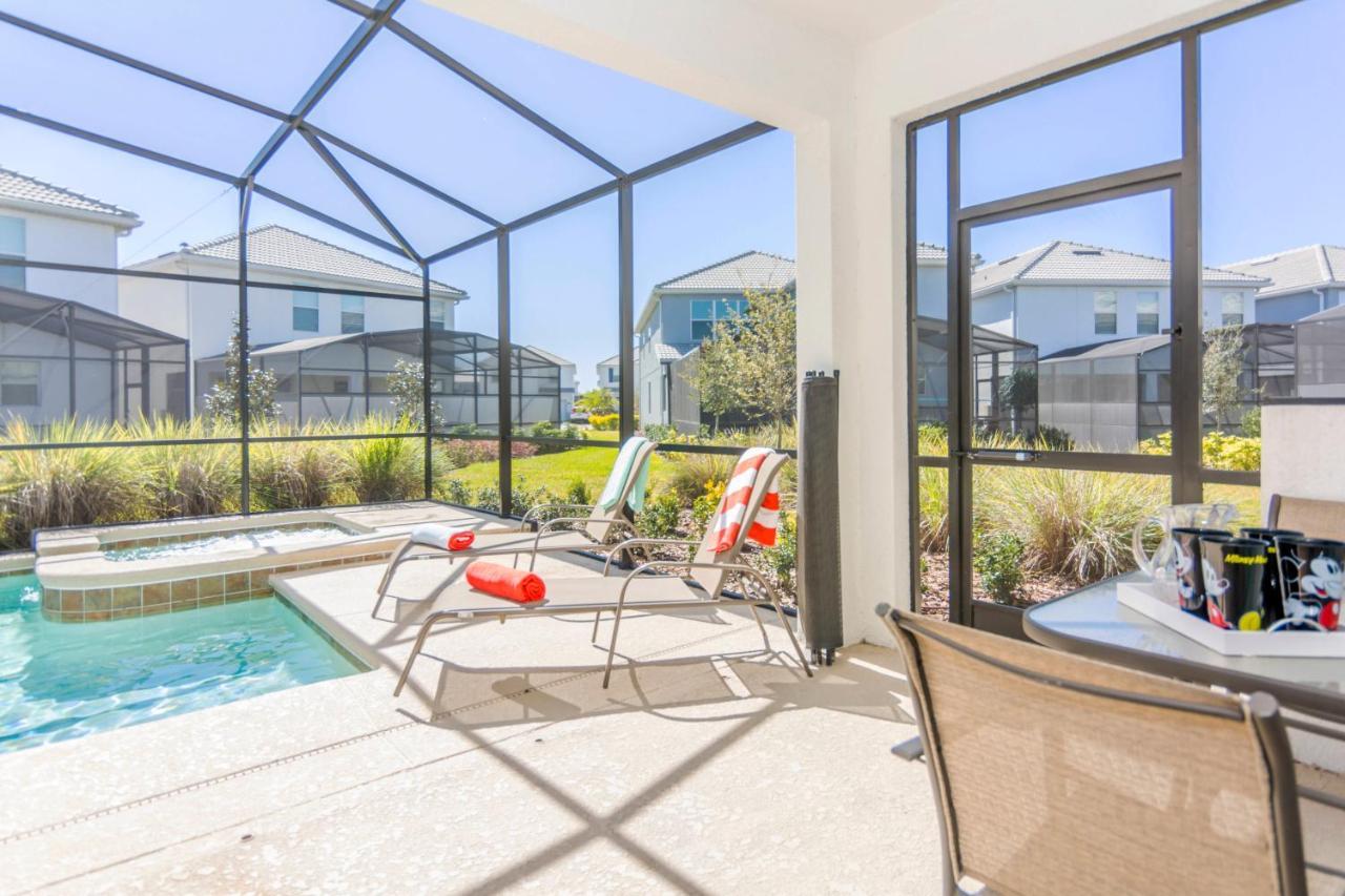 Enchanting Decor Home With Private Pool At Storey Lake Resort Sl4714 Kissimmee Exterior photo
